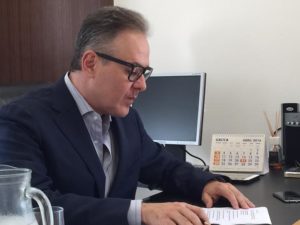 GLAUCO DINIZ DUARTE  Aproveitando